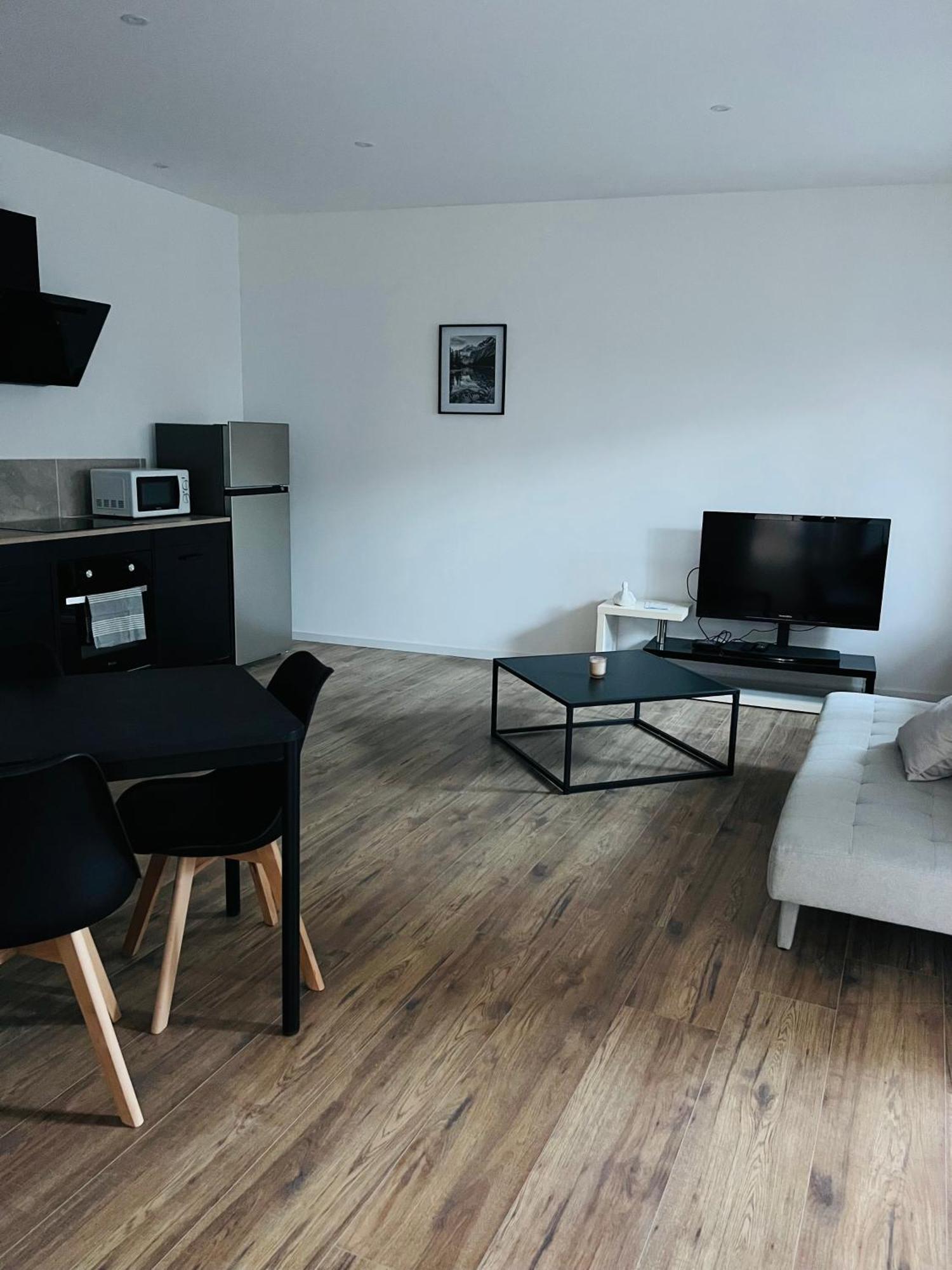 Logements 6 Pers A 15 Minutes D Angers Corné Exterior foto